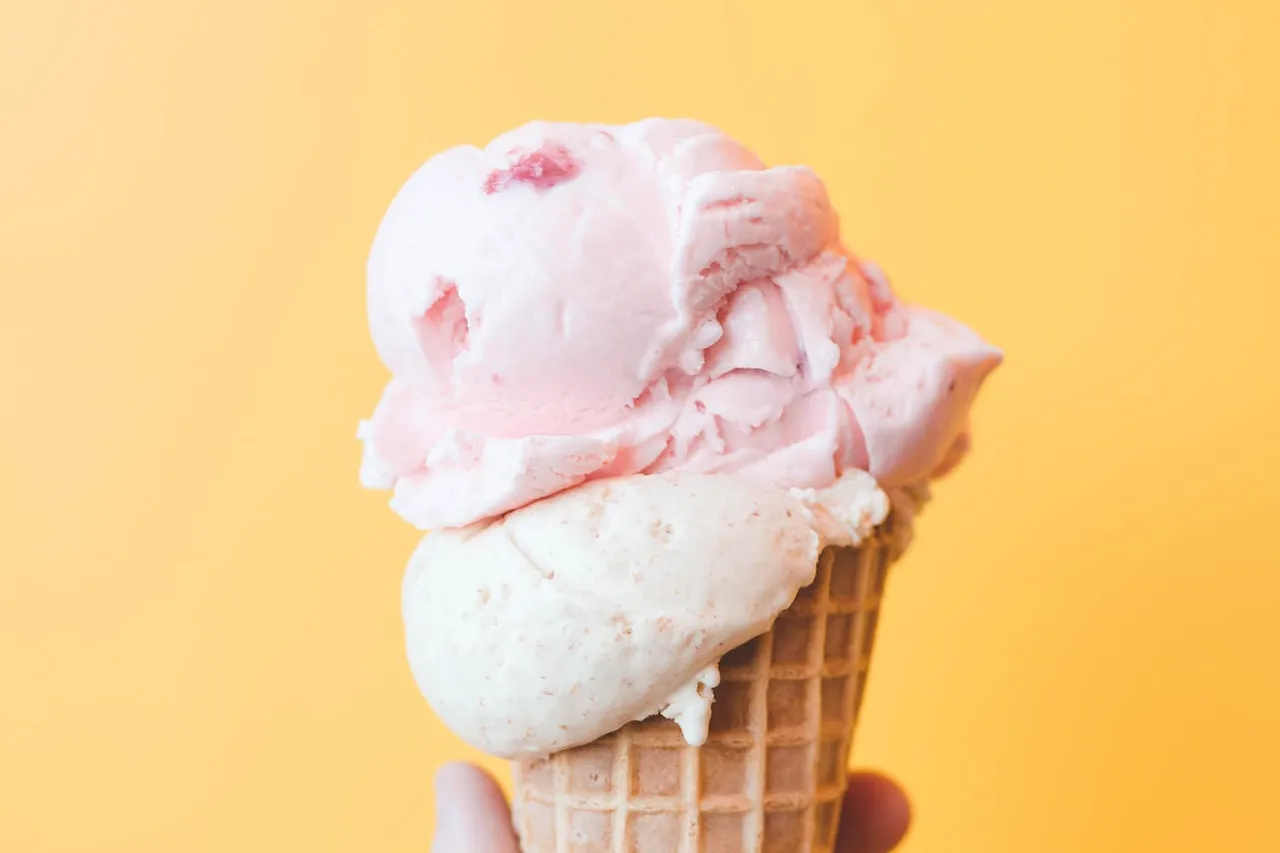 Vue : glaces maison, fraîchement préparées à la ferme de loisirs à Ravensburg